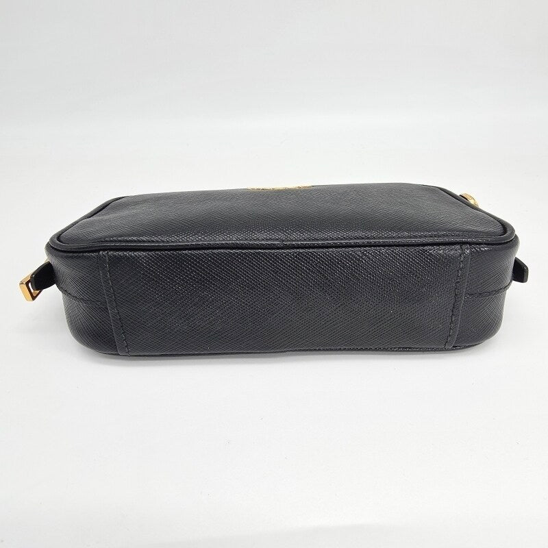 PRADA — Saffiano Leather Mini Camera Bag Pre-owned (Black / Leather)