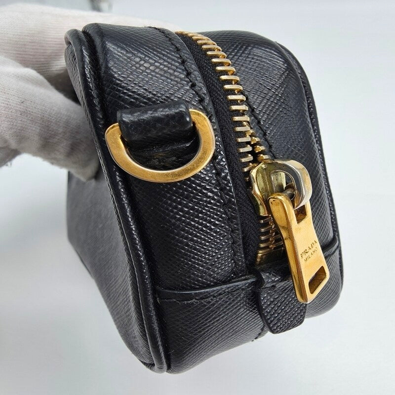 PRADA — Saffiano Leather Mini Camera Bag Pre-owned (Black / Leather)